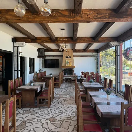 Hotel Max Gastro House Marina