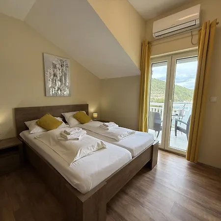 Max Gastro House Hotel