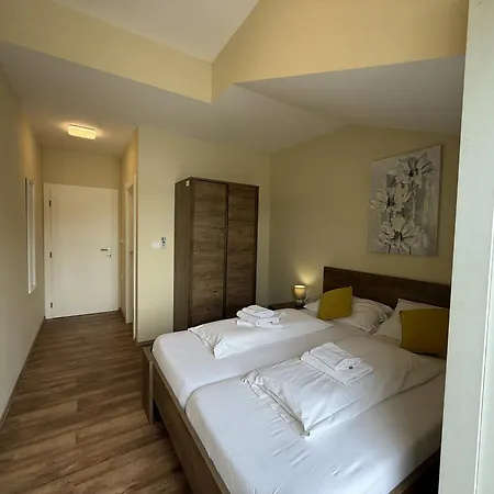 Max Gastro House מרינה
