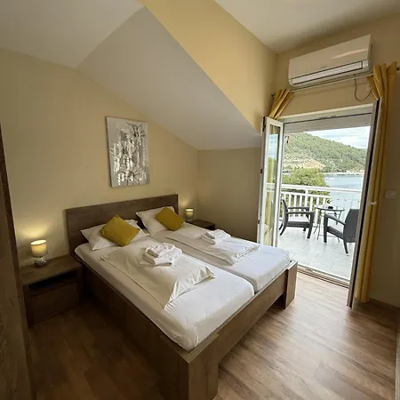 Max Gastro House Hotel Marina