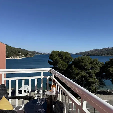 Max Gastro House 4* Marina