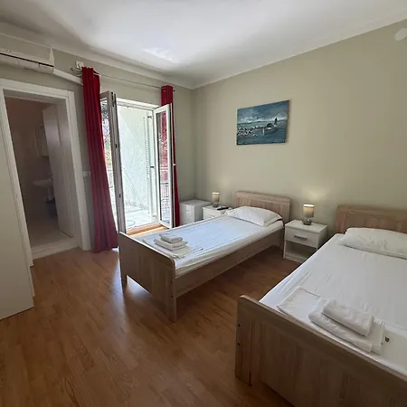 Max Gastro House מרינה