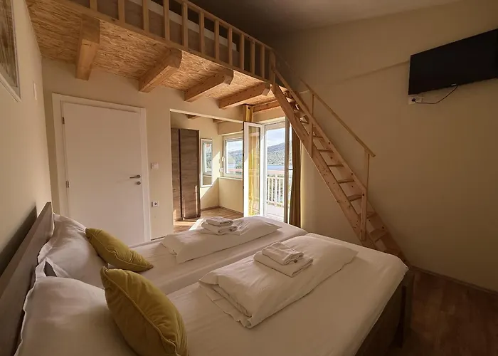 Max Gastro House