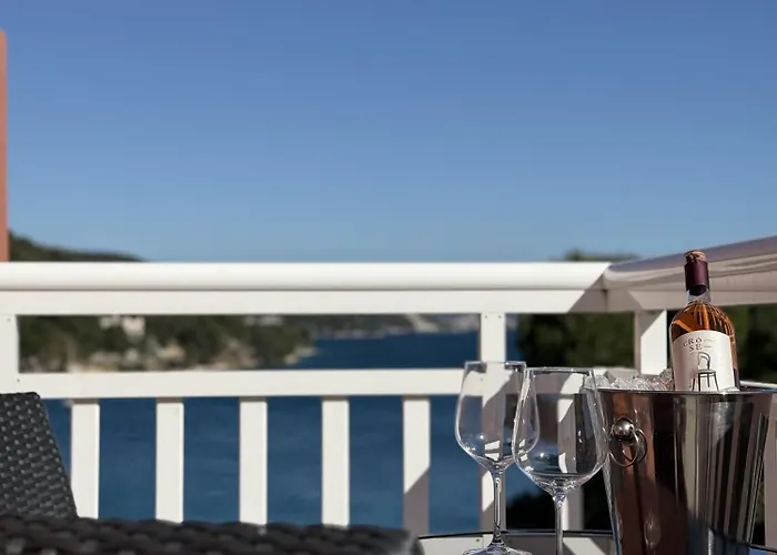 Max Gastro House 4* Marina