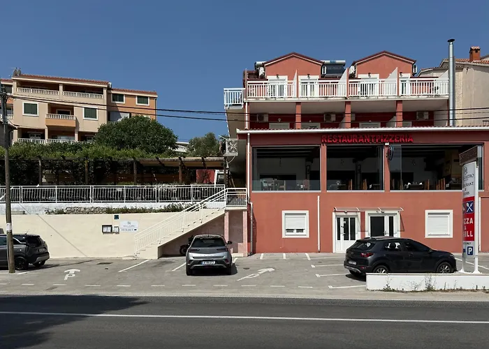 Hotel Max Gastro House 4*