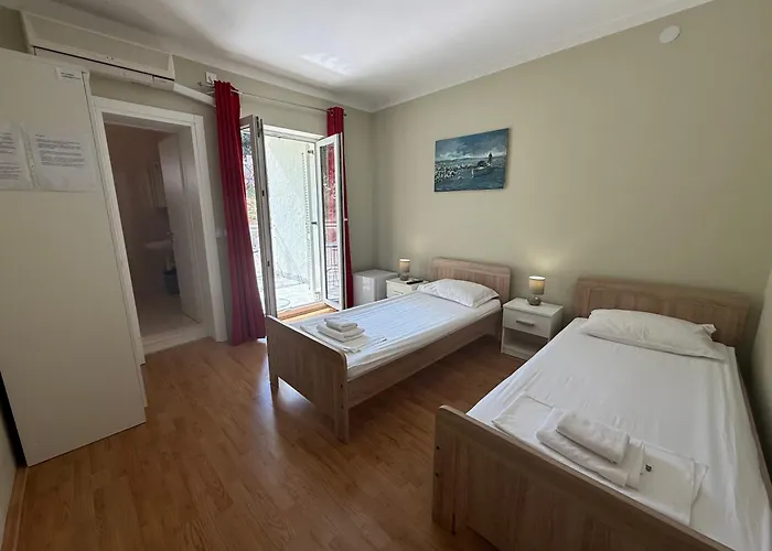 Max Gastro House Marina