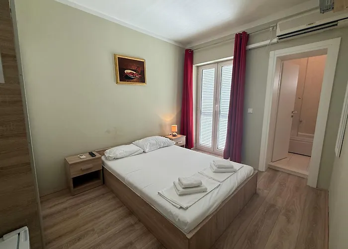 Max Gastro House 4*